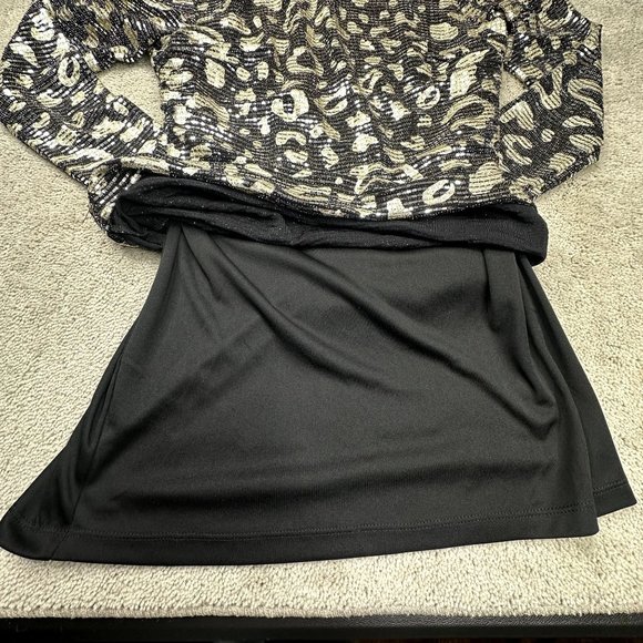 Adrienne NWT Sequin Dress Size Small Black And Gold with silver sequins Long sle - Picture 9 of 10